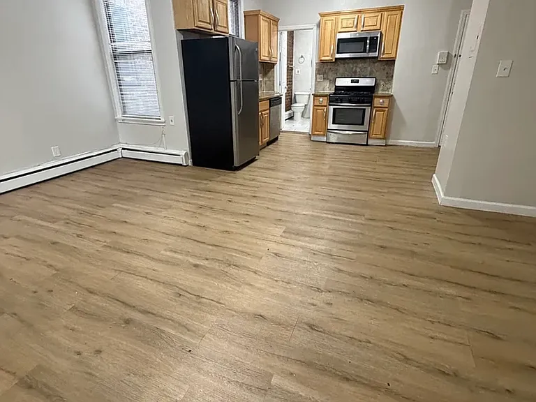 998 Broadway #2R — Photo 9