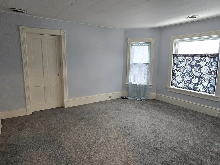 724 N Evans St #A — Photo 4