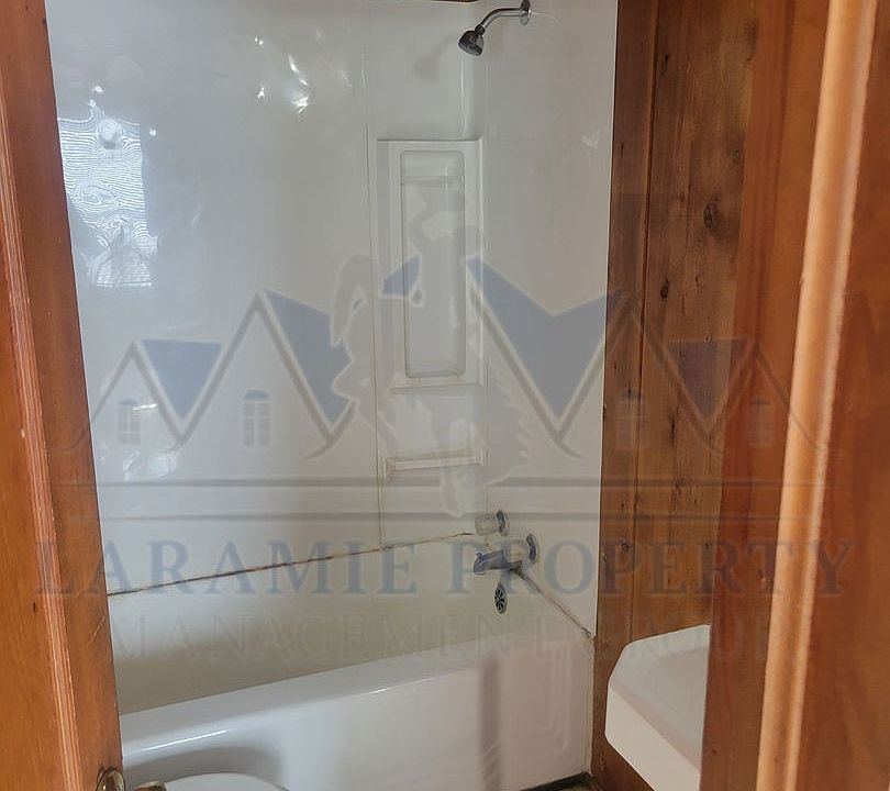 1st image of 407 S 5th St APT A