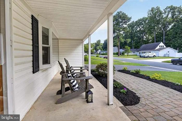 5 bed, 1975 sqft, $4,500 — Photo 2