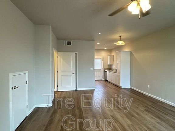 2nd image of 406 S Summit St Unit 103