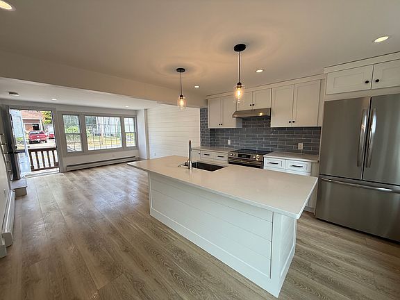 4th image of 105 High St APT W