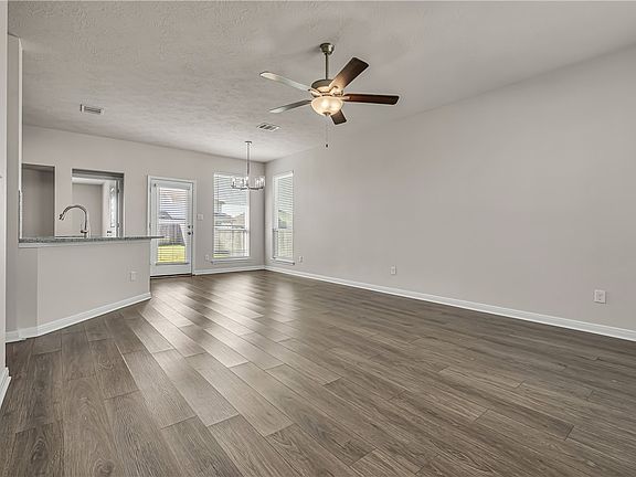 2nd image of 218 Cross Ln