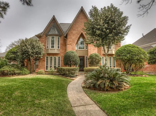 3030 Willow Terrace Dr, Kingwood, TX 77345