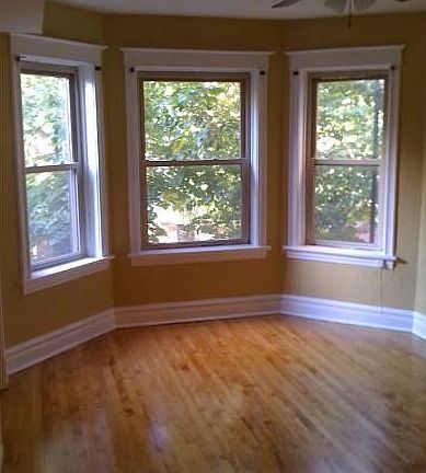 2nd image of 1339 W Wrightwood Ave APT 1F