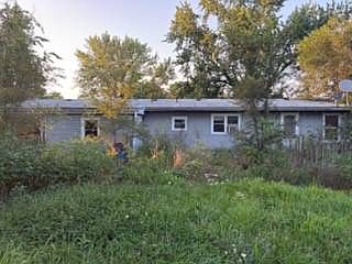 3rd image of 21541 Springdale Rd