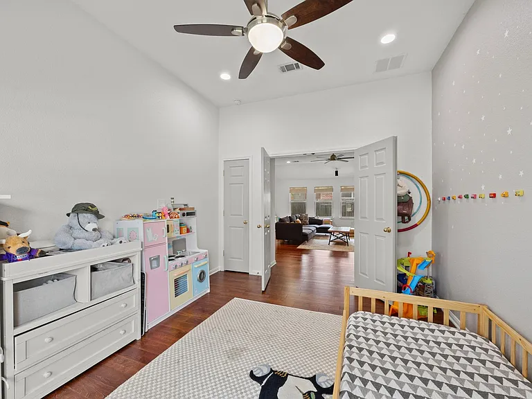 15609 Royal Dublin Dr — Photo 28