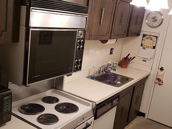 4th image of 7600 E Roosevelt Blvd #209