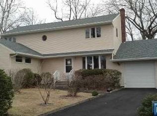 239 Concord Dr, Paramus, NJ 07652