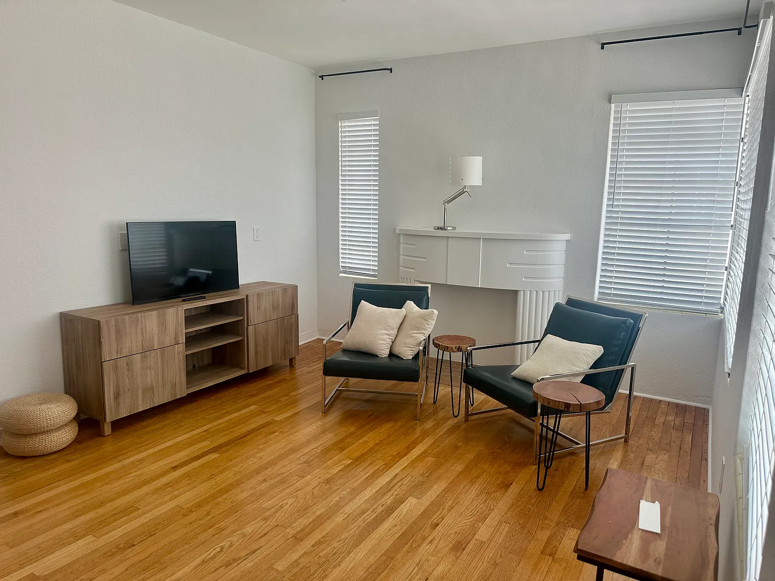 1 bed, 850 sqft, $2,700 — Photo 2