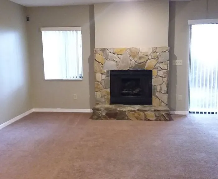 10041 Romaine Cir N — Photo 7
