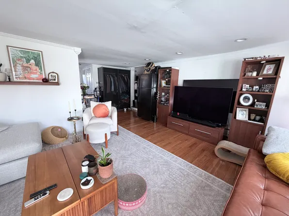 31 Clark St #1, New Haven, CT 06511