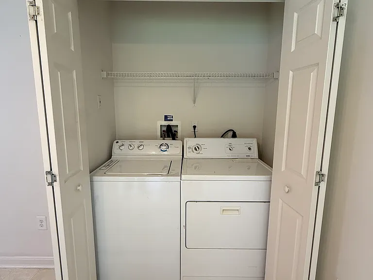 9906 Warwick Pl — Photo 14