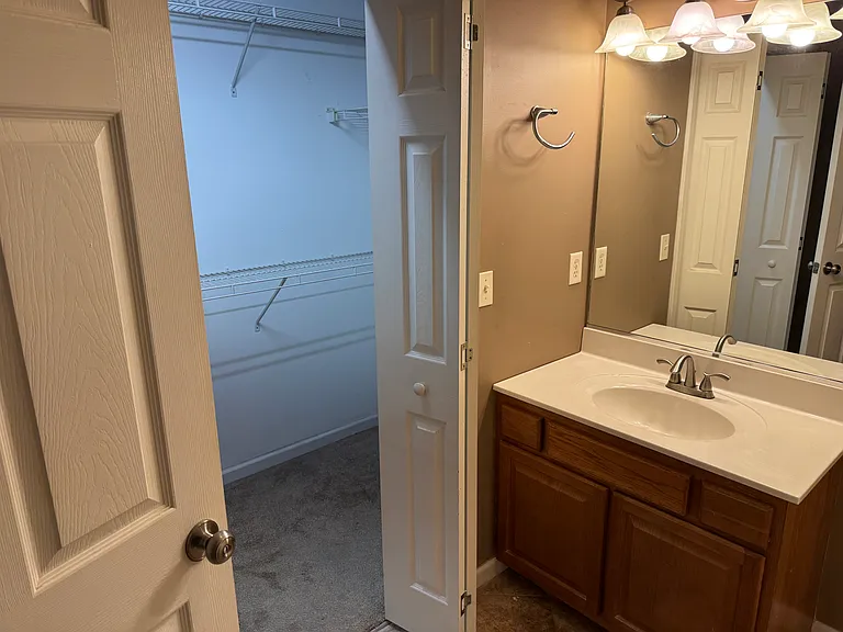 6832 Greenbrook Dr — Photo 10