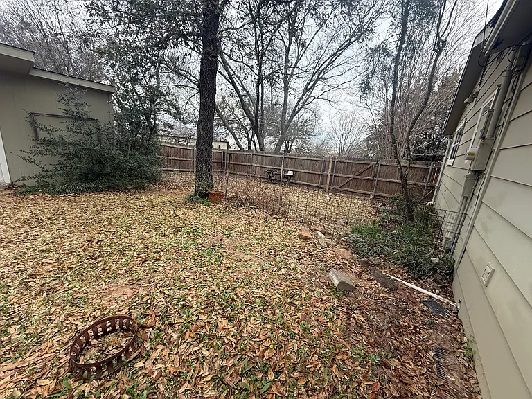 810 Jones Rd — Photo 9