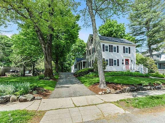 3rd image of 38 Berkeley St