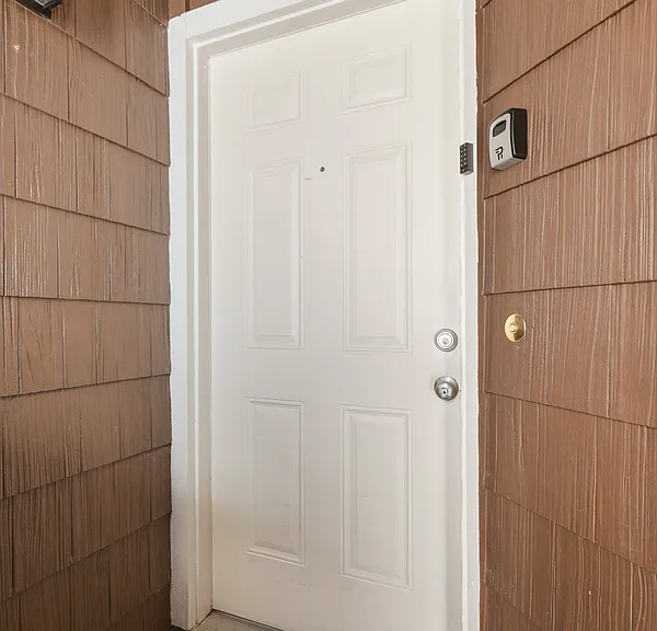 437 Norfolk Dr — Photo 38