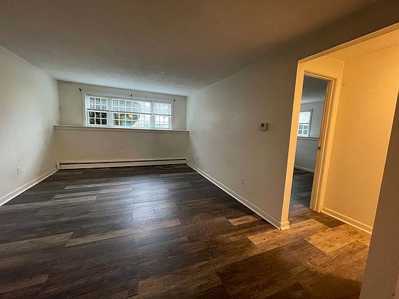 3rd image of 21 & 25 Thomas Ave #21-6