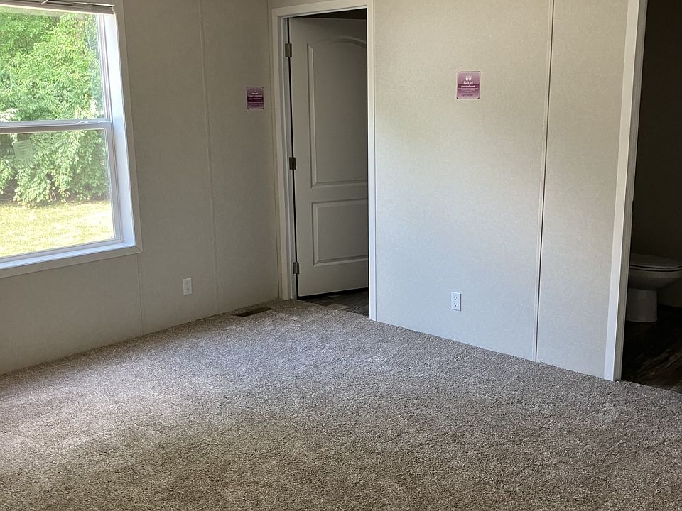 2nd image of 101 Nicholas Dr