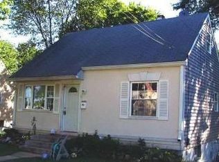 90 Meeker Ct, Manassas Park, VA 20111