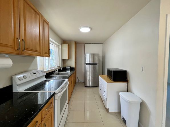 2139 Mahalo St #C
