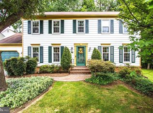2711 Hatmark St, Vienna, VA 22181
