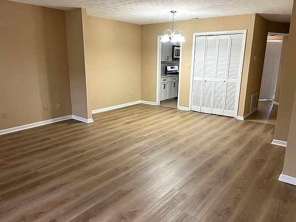 5th image of 2378 Cove Rd