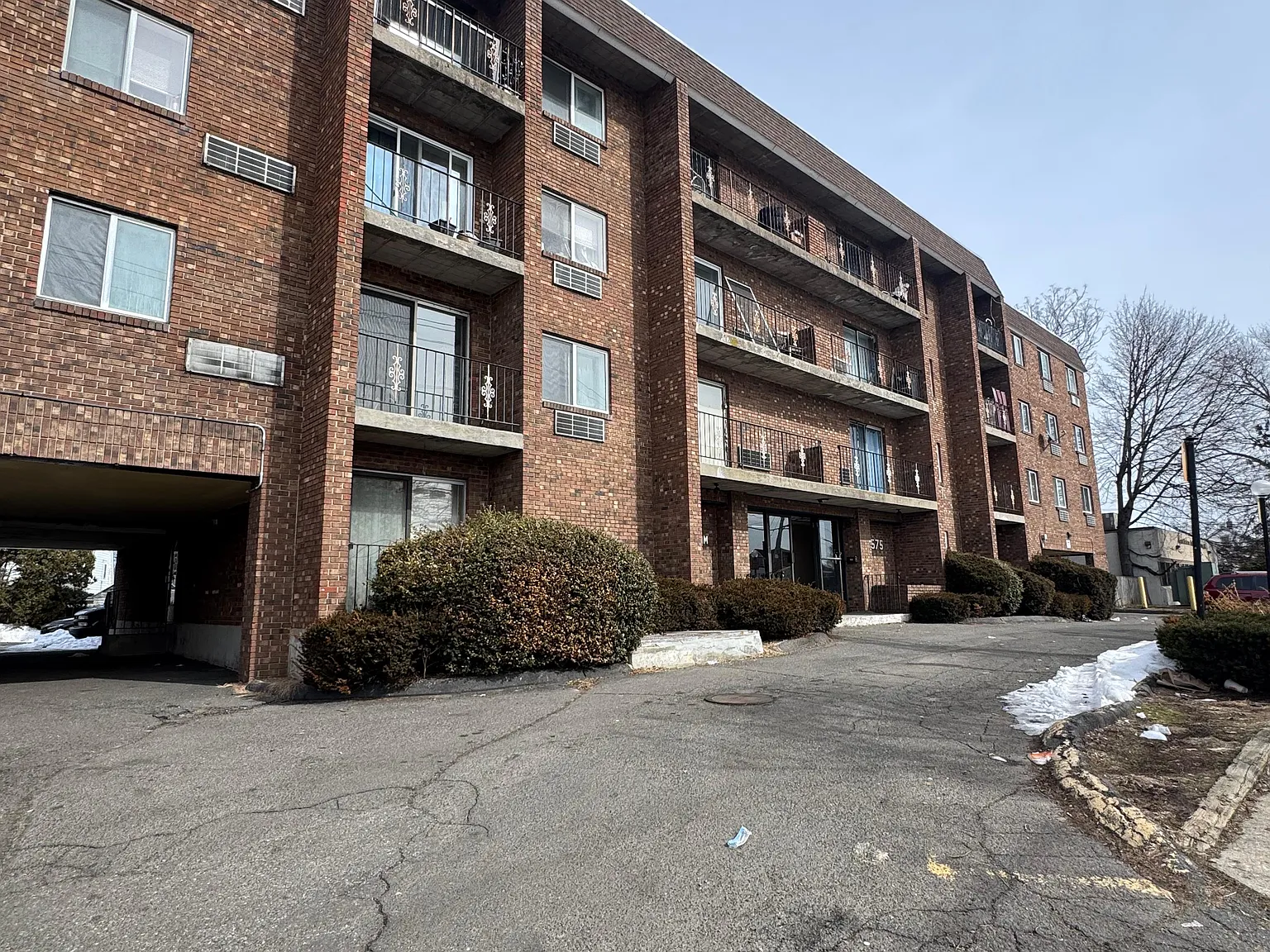 Studio, 316 sqft, $1,300 — Photo 3