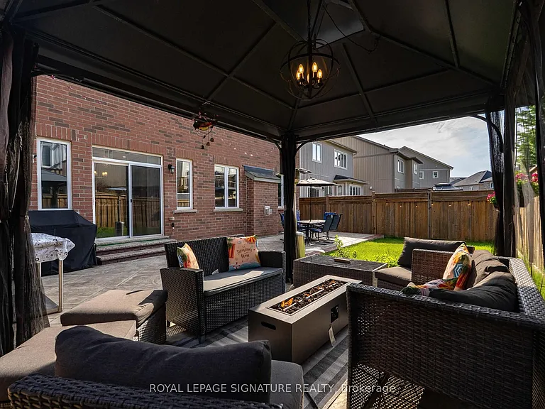 14 Paisley Way — Photo 46