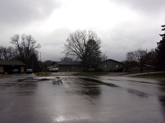 5th image of 113 Heritage Cir S