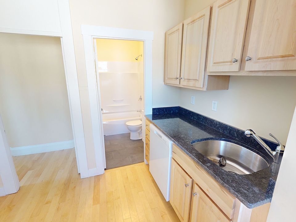 1st image of 243 Belmont St #3R