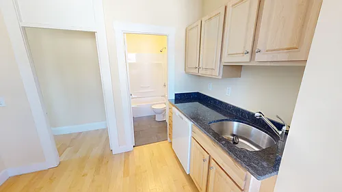 243 Belmont St #3R Photo 1