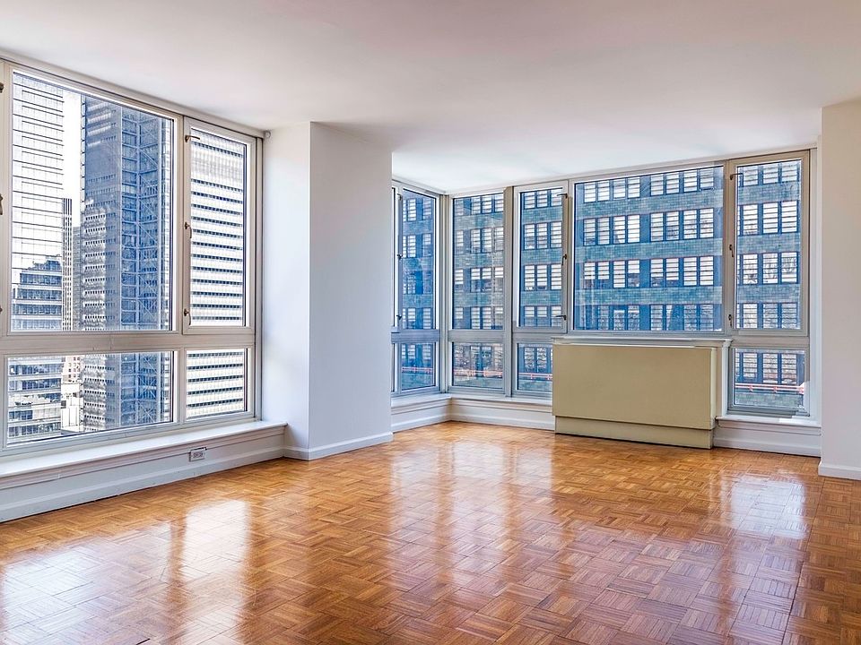 1st image of 350 W 43rd St APT 21A