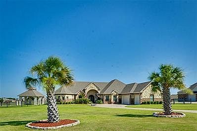 1st image of 2521 Garrett Ct
