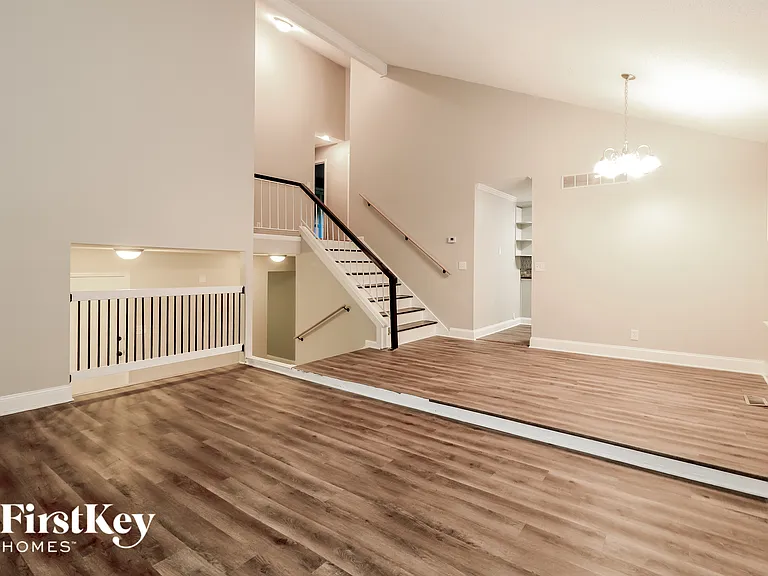 2668 Royal Oak Ct — Photo 4