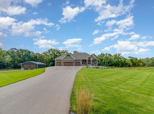 19468 Fox St NW, Oak Grove, MN 55303