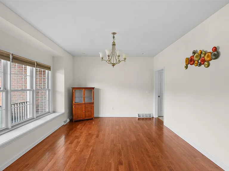 4295 Stone Creek Dr — Photo 5