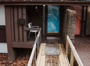 185 Cascade Dr, Huntington, WV 25705