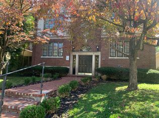 2424GLE, Louisville, KY 40204