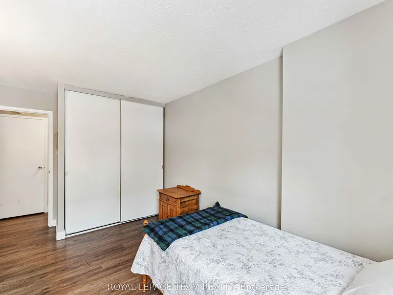 2951 Riverside Dr #306 — Photo 17