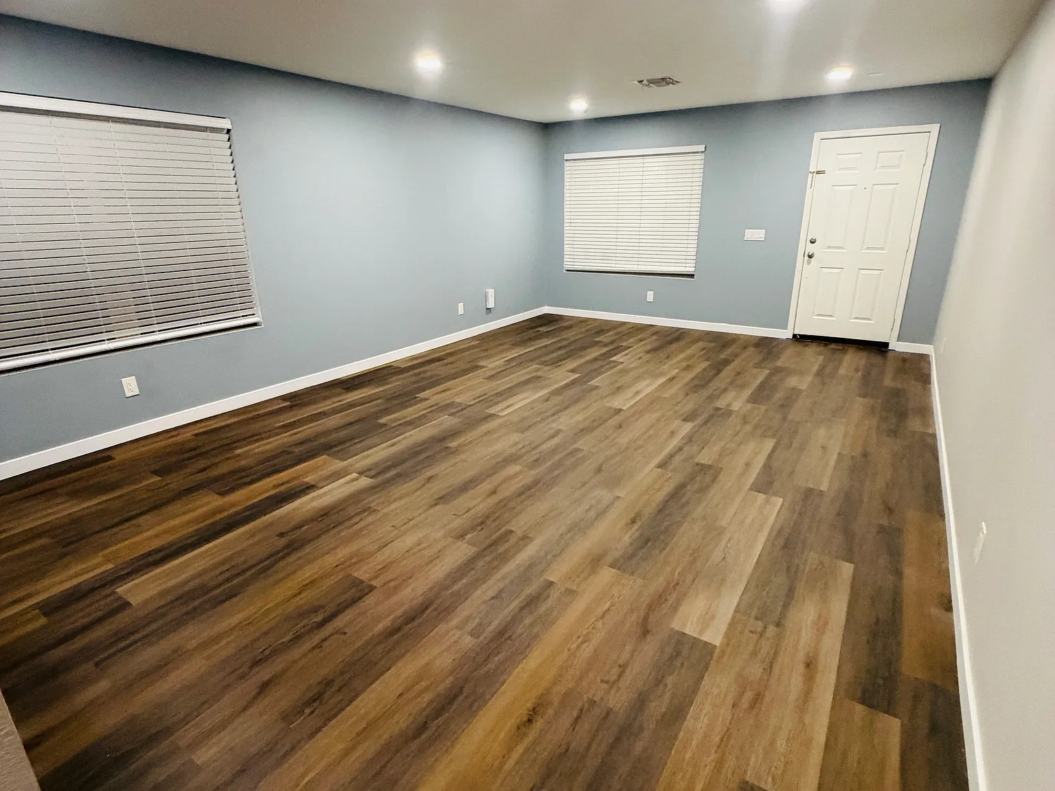 4 bed, 1919 sqft, $2,895 — Photo 4