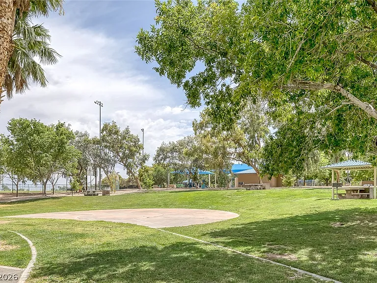 8249 Peaceful Canyon Dr — Photo 38
