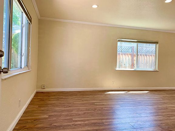 2nd image of 1686 Foxworthy Ave