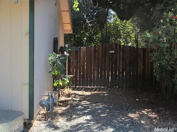 3rd image of 7920 Grandstaff Dr