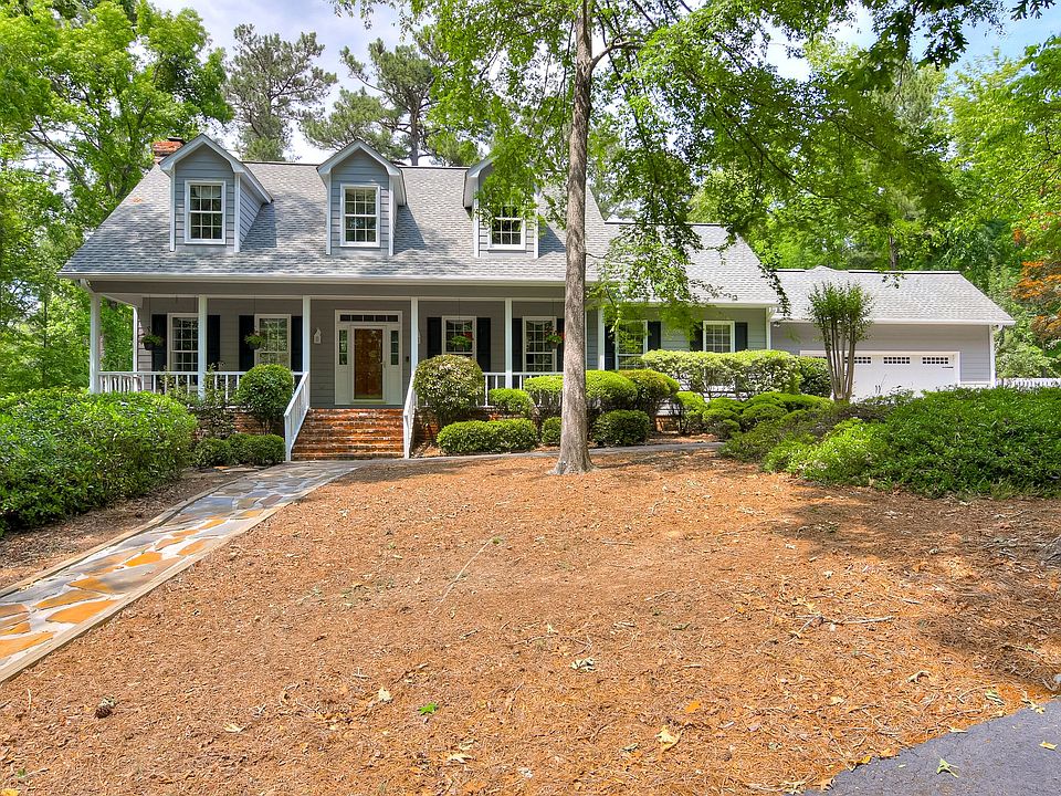1st image of 865 Deerwood Cir