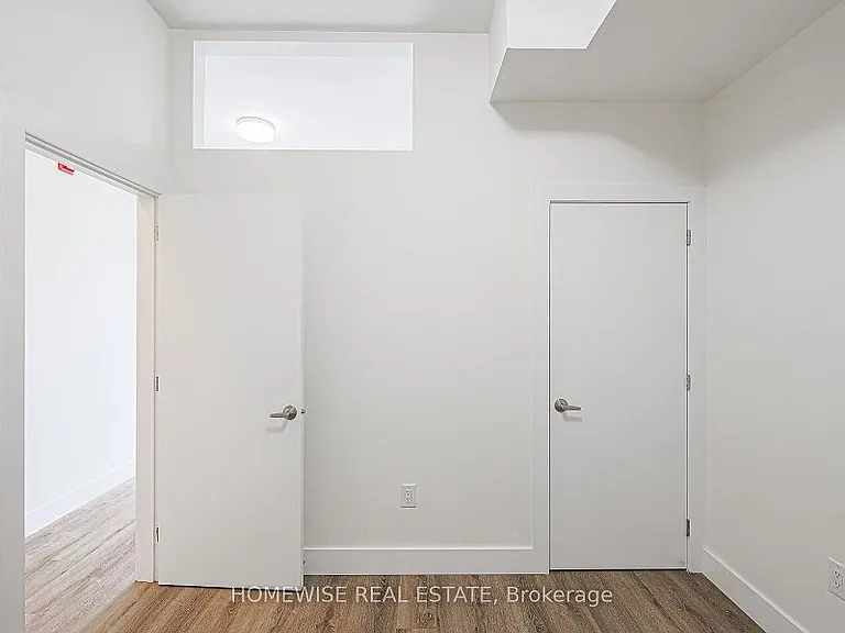 3020 Dundas St W #204 — Photo 8