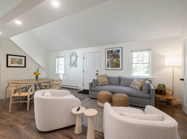 30 Log Cabin Rd #2, Kennebunkport, ME 04046