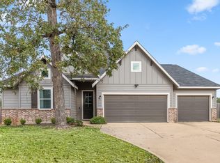 38466 Park View Dr, Hempstead, TX 77445