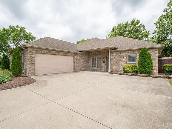 2nd image of 5608 W Holmbrook Dr