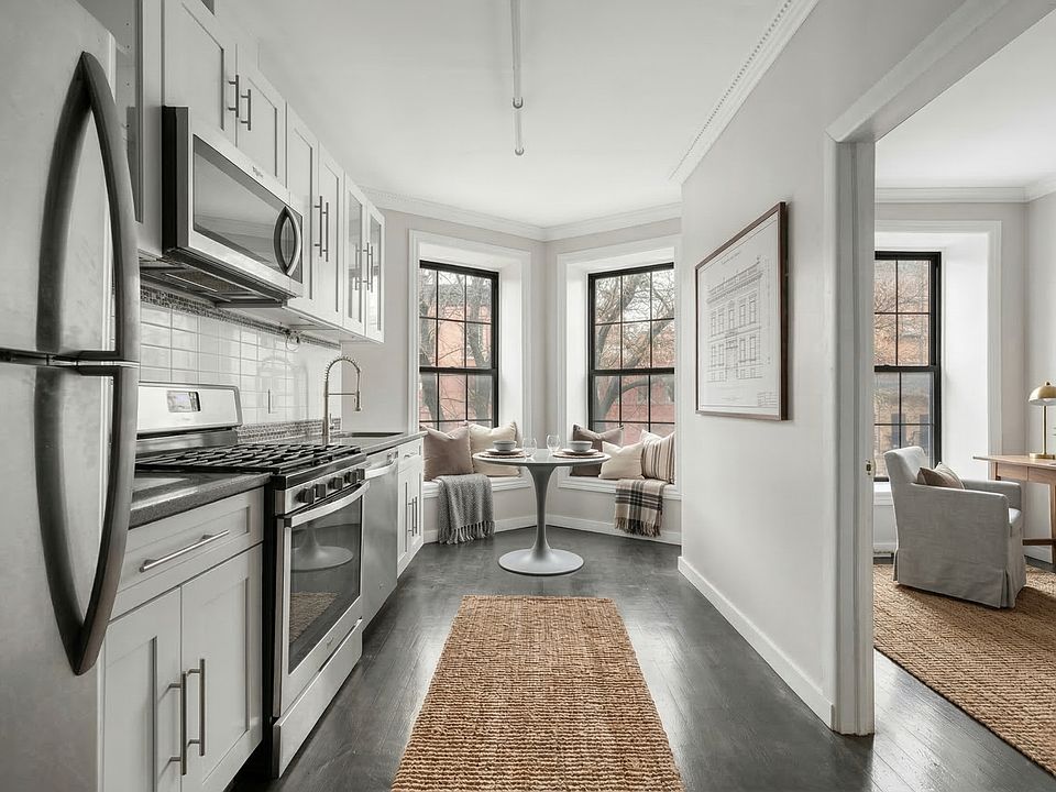 1st image of 286 Clifton Pl #2